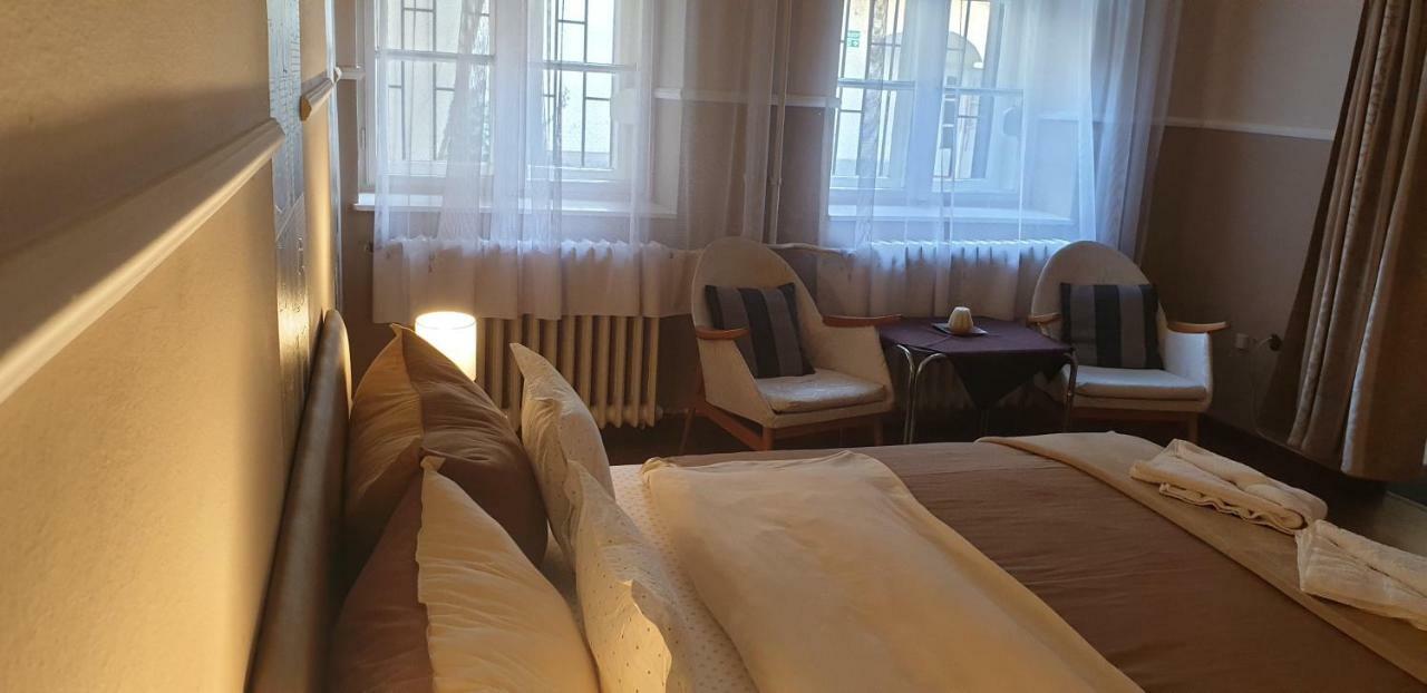 דירות אגר Jokai Family Apartman מראה חיצוני תמונה